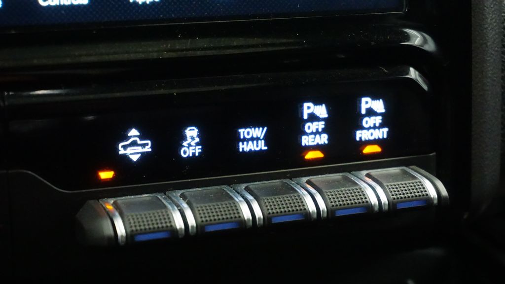 Thumbnail: 2021 RAM 1500 - 33