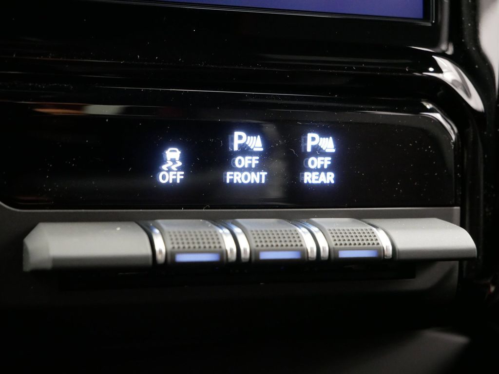 Thumbnail: 2026 RAM 1500 - 39