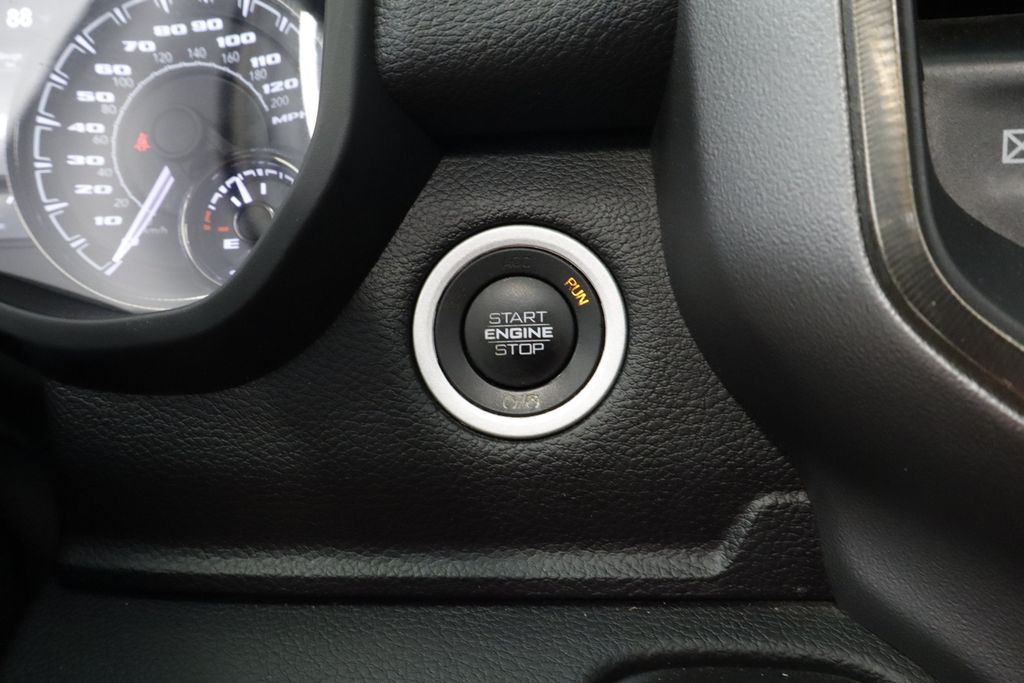 Thumbnail: 2022 RAM 1500 - 33