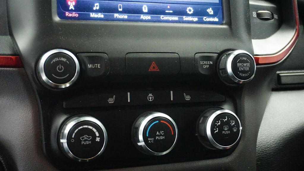 Thumbnail: 2019 RAM 1500 - 32