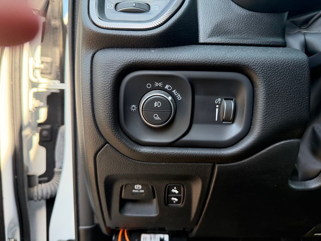 Thumbnail: 2024 RAM 1500 - 25