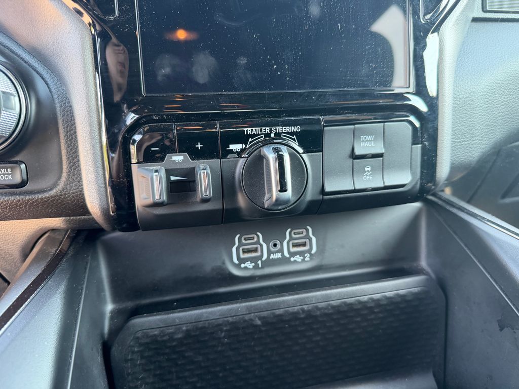 Thumbnail: 2024 RAM 1500 - 27