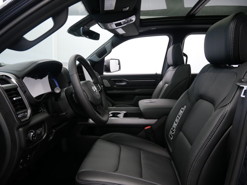 Thumbnail: 2026 RAM 1500 - 9