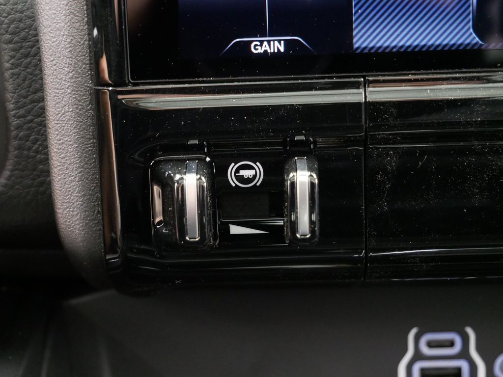 Thumbnail: 2026 RAM 1500 - 25