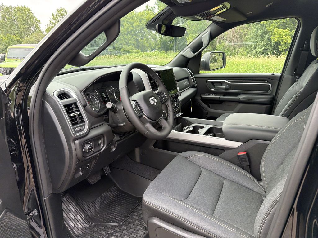 Thumbnail: 2026 RAM 1500 - 7