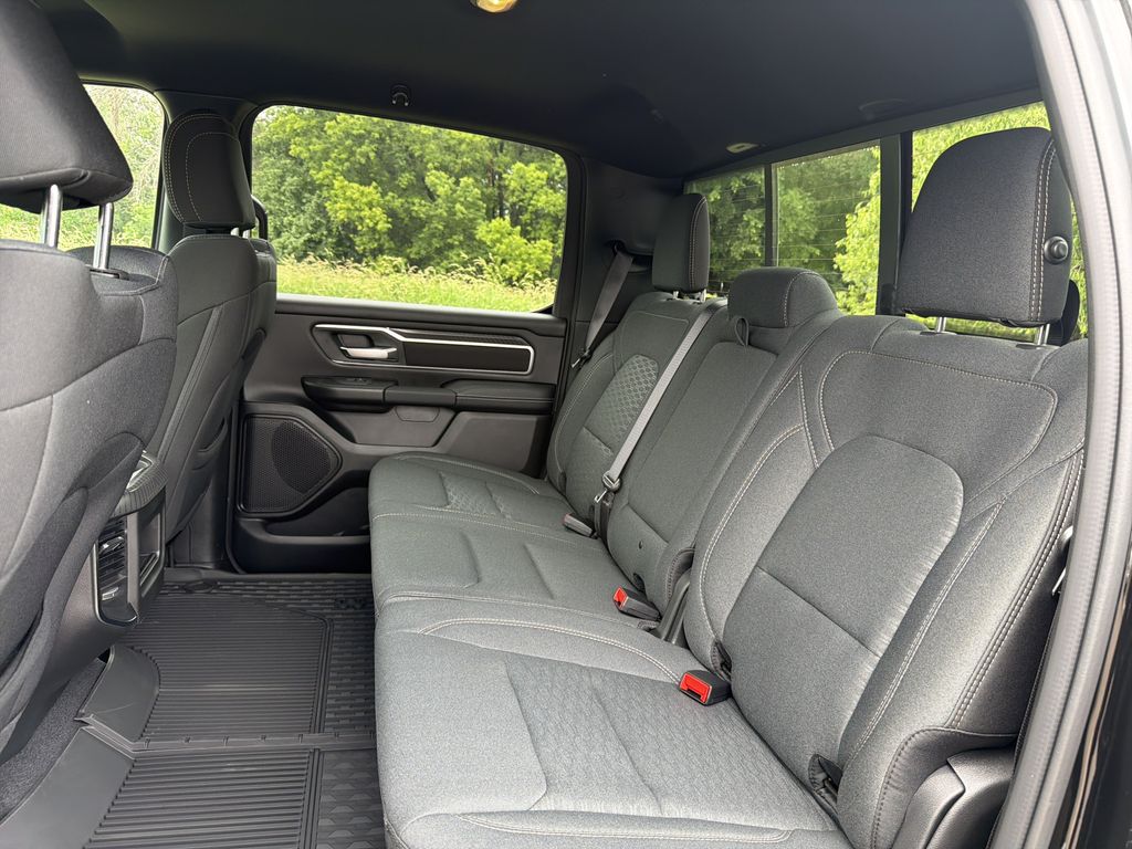 Thumbnail: 2026 RAM 1500 - 18