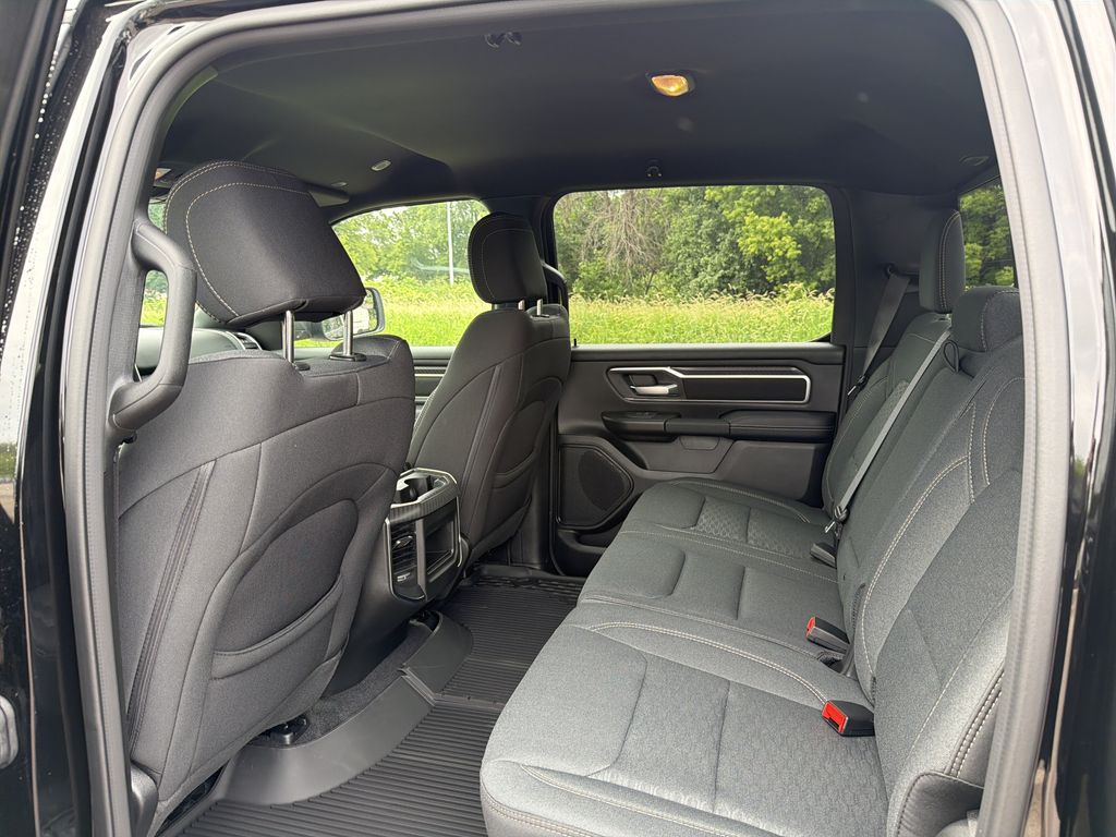 Thumbnail: 2026 RAM 1500 - 9