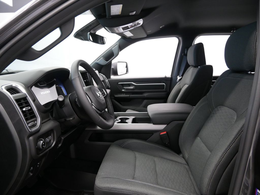 Thumbnail: 2026 RAM 1500 - 9