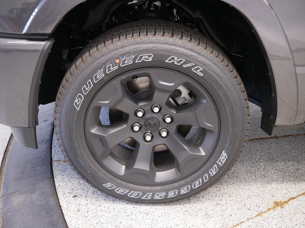 Thumbnail: 2026 RAM 1500 - 7