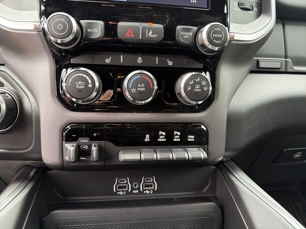 Thumbnail: 2026 RAM 1500 - 27