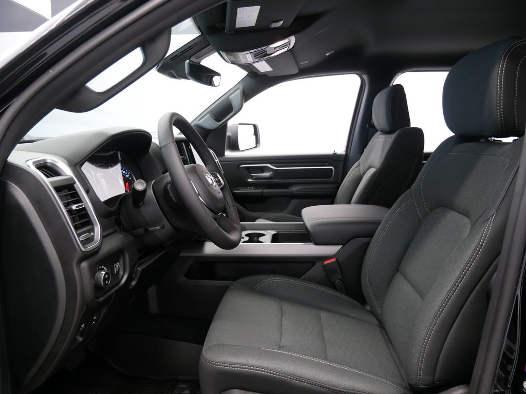 Thumbnail: 2026 RAM 1500 - 9