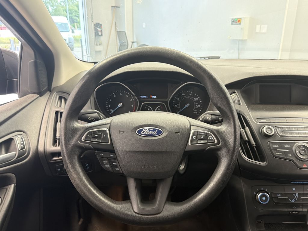 Thumbnail: 2018 Ford Focus - 9