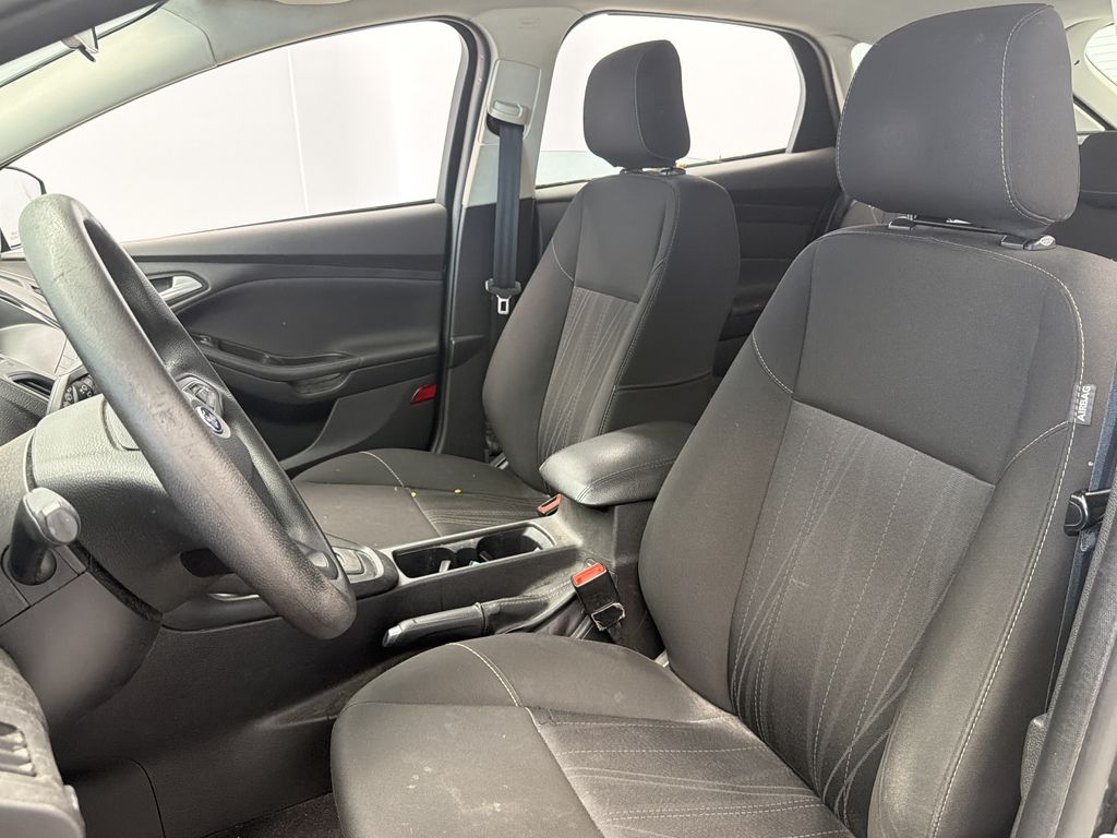 Thumbnail: 2018 Ford Focus - 10