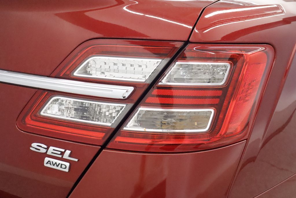 Thumbnail: 2013 Ford Taurus - 19
