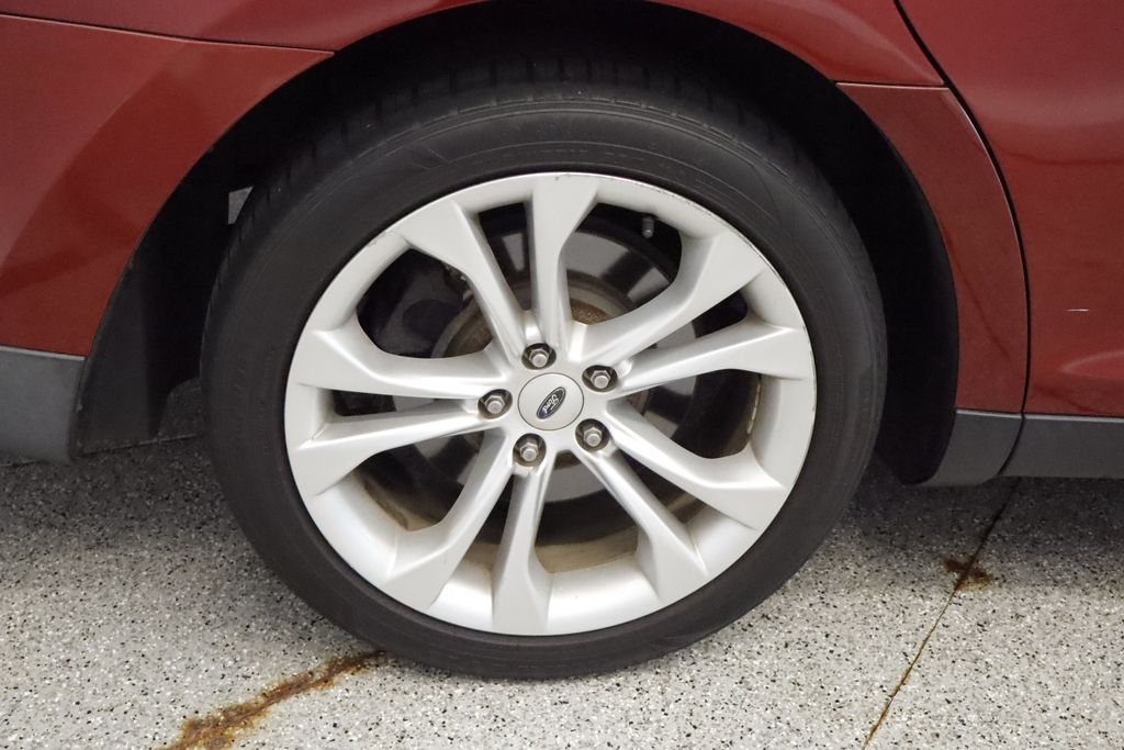 Thumbnail: 2013 Ford Taurus - 18