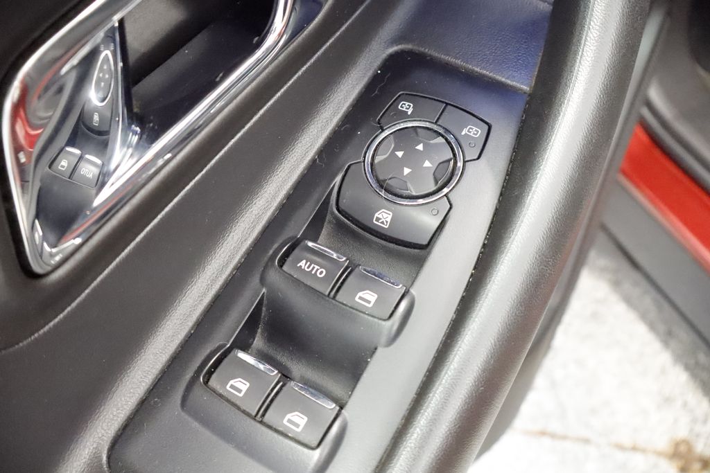 Thumbnail: 2013 Ford Taurus - 21