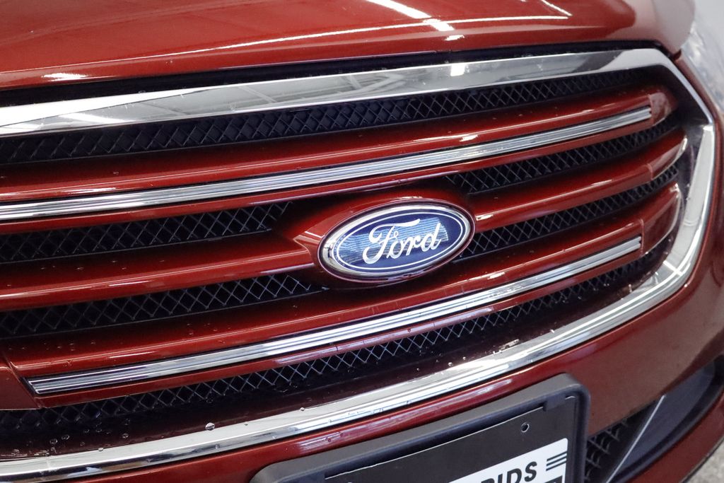 Thumbnail: 2018 Ford Taurus - 22
