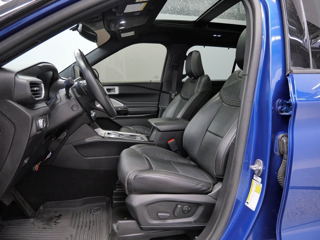 Thumbnail: 2021 Ford Explorer - 9