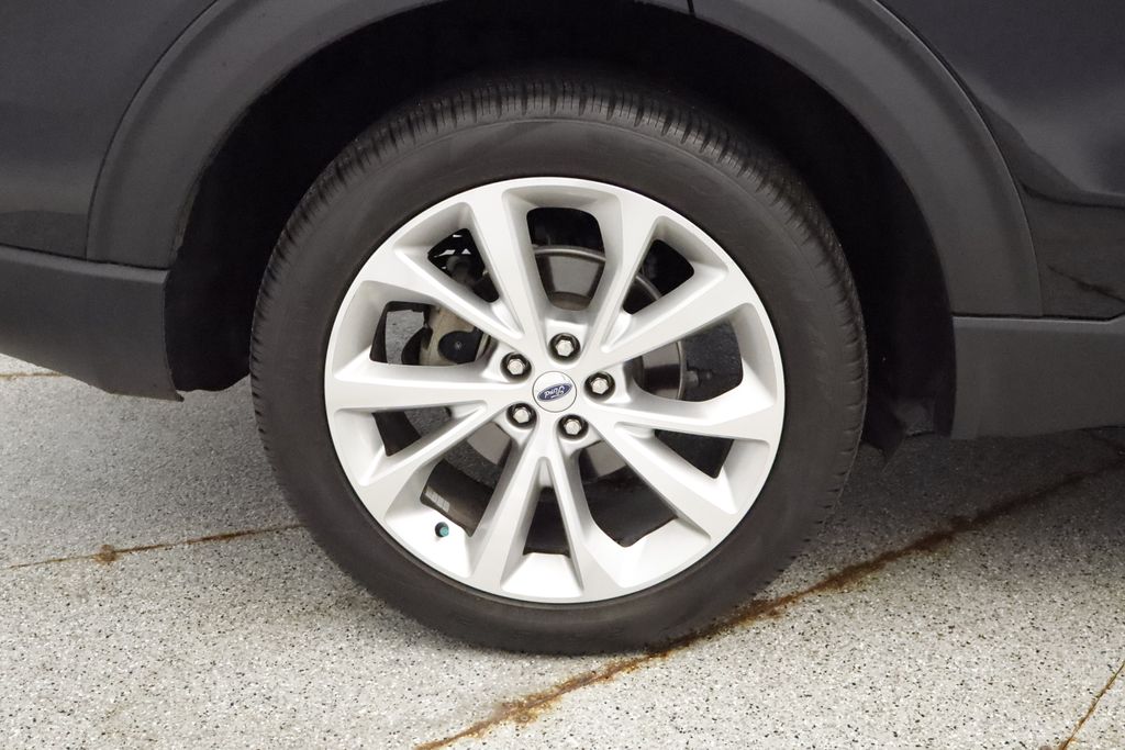 Thumbnail: 2022 Ford Explorer - 22
