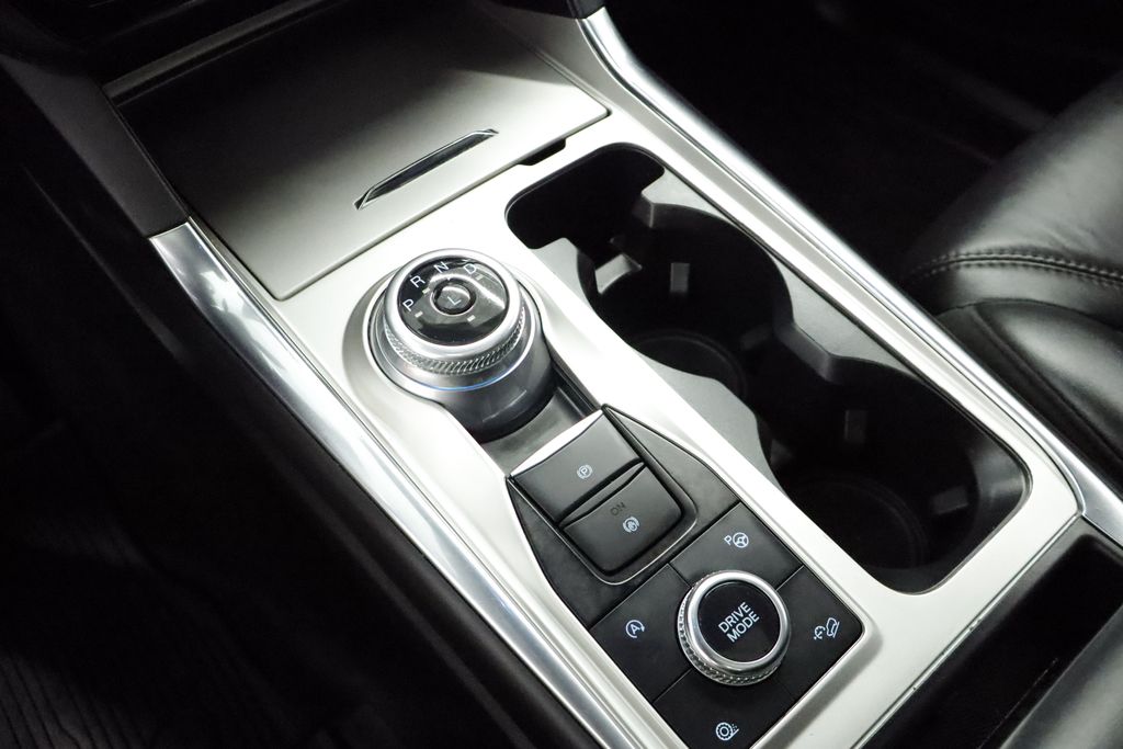 Thumbnail: 2022 Ford Explorer - 14