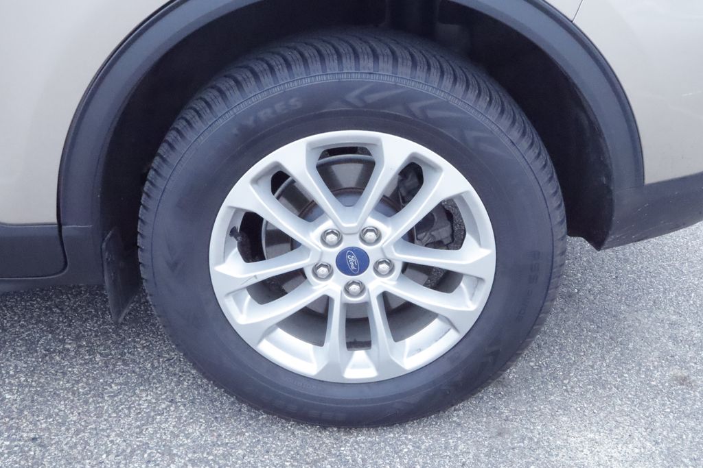 Thumbnail: 2020 Ford Escape - 20