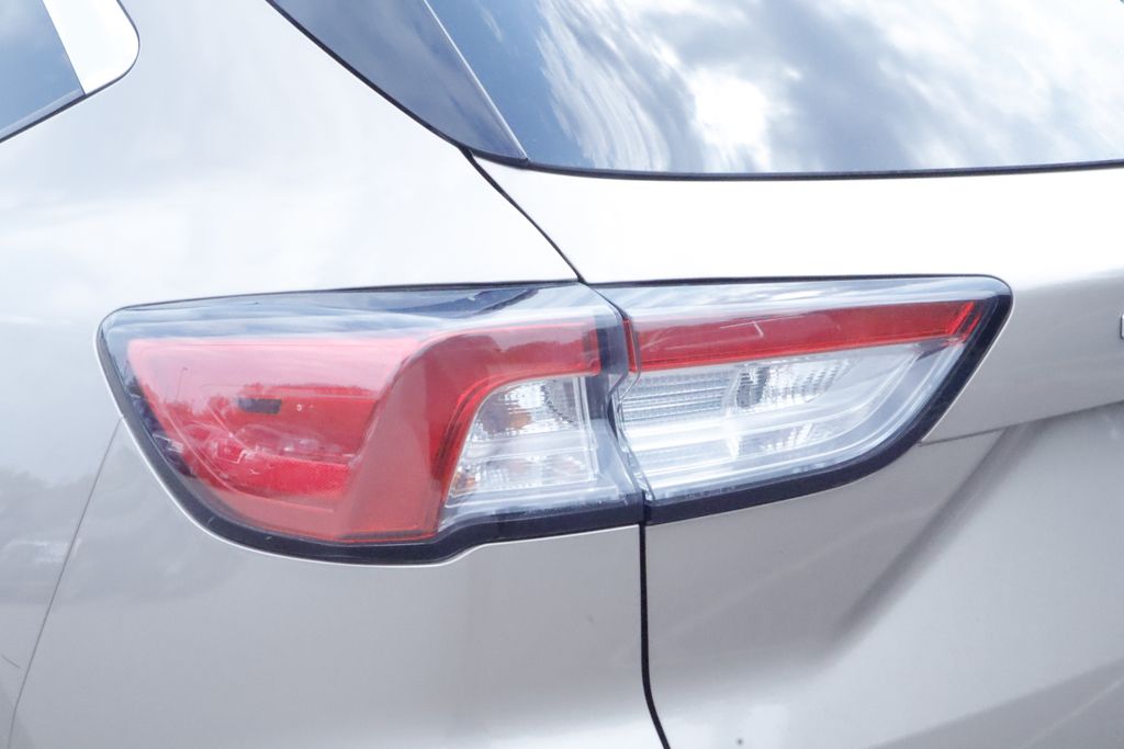 Thumbnail: 2020 Ford Escape - 21