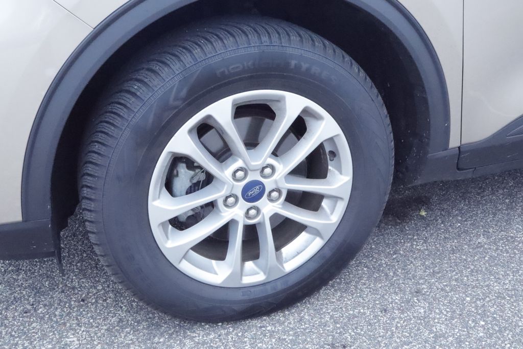 Thumbnail: 2020 Ford Escape - 7