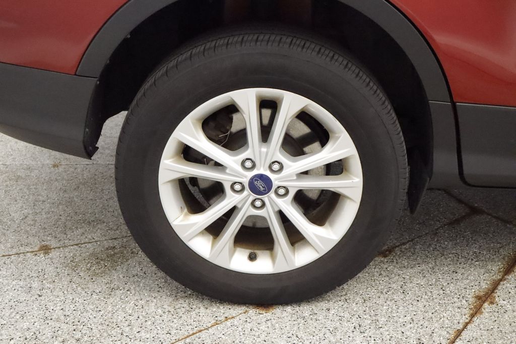 Thumbnail: 2017 Ford Escape - 23