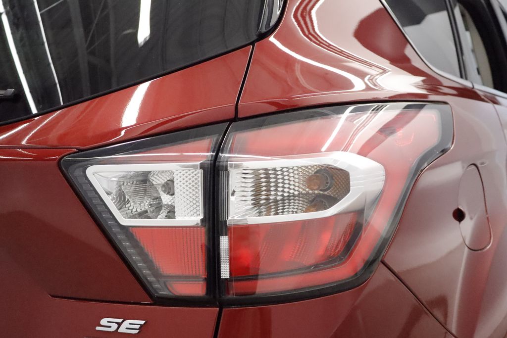 Thumbnail: 2017 Ford Escape - 24