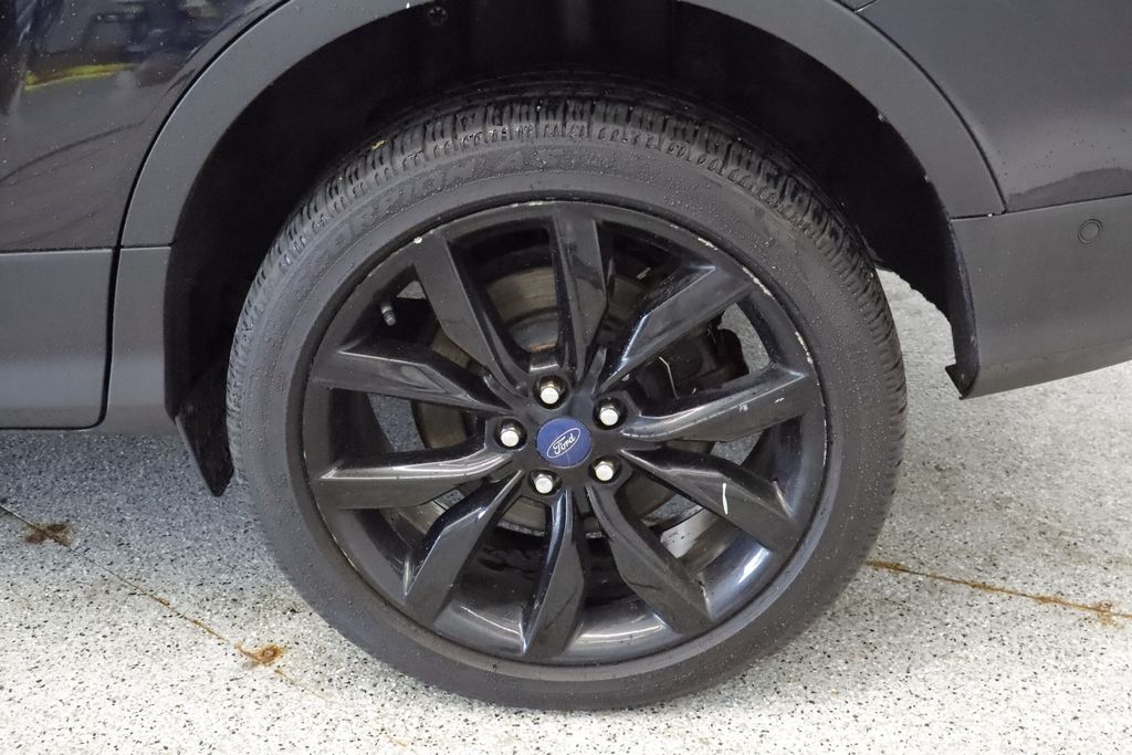 Thumbnail: 2019 Ford Escape - 22