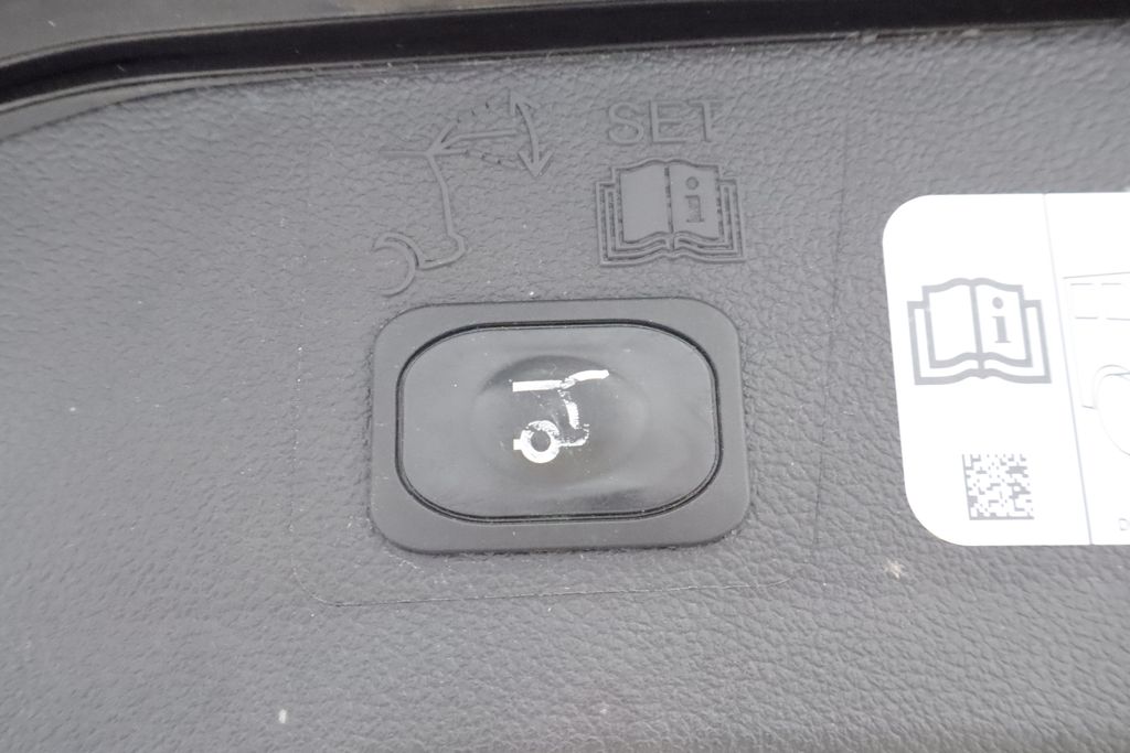 Thumbnail: 2019 Ford Escape - 25