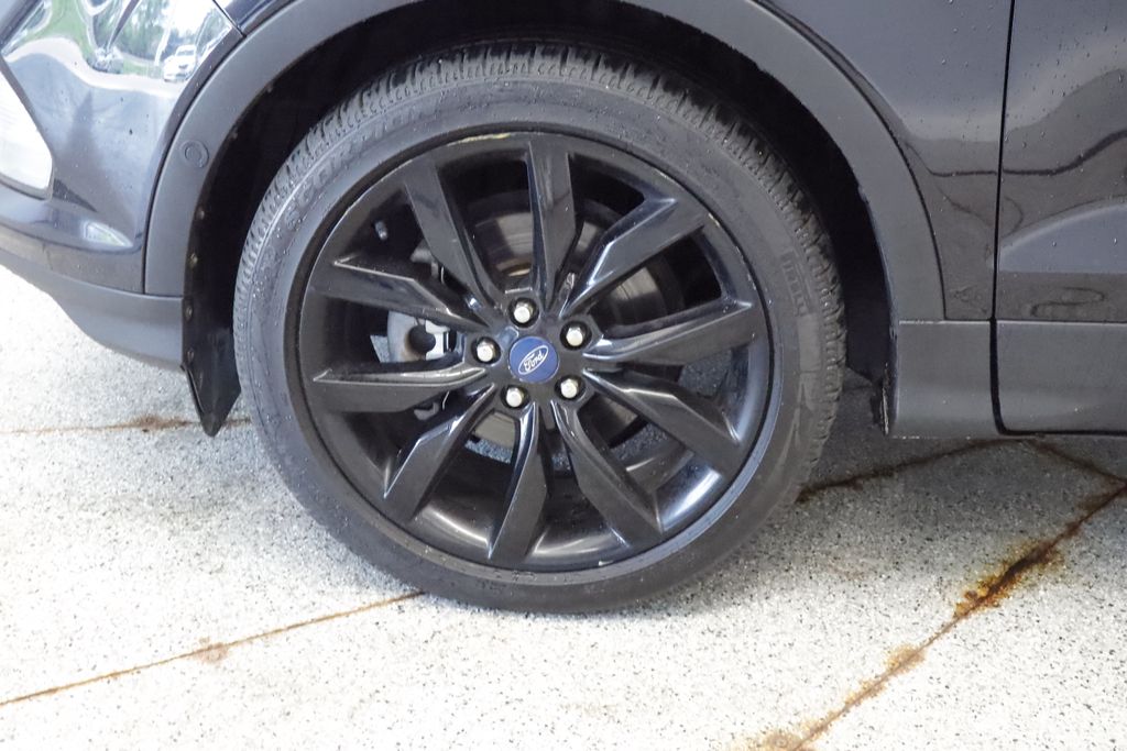 Thumbnail: 2019 Ford Escape - 7
