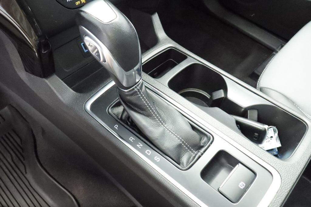 Thumbnail: 2019 Ford Escape - 14