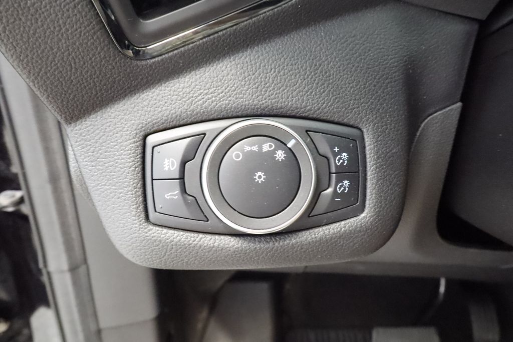 Thumbnail: 2019 Ford Escape - 28