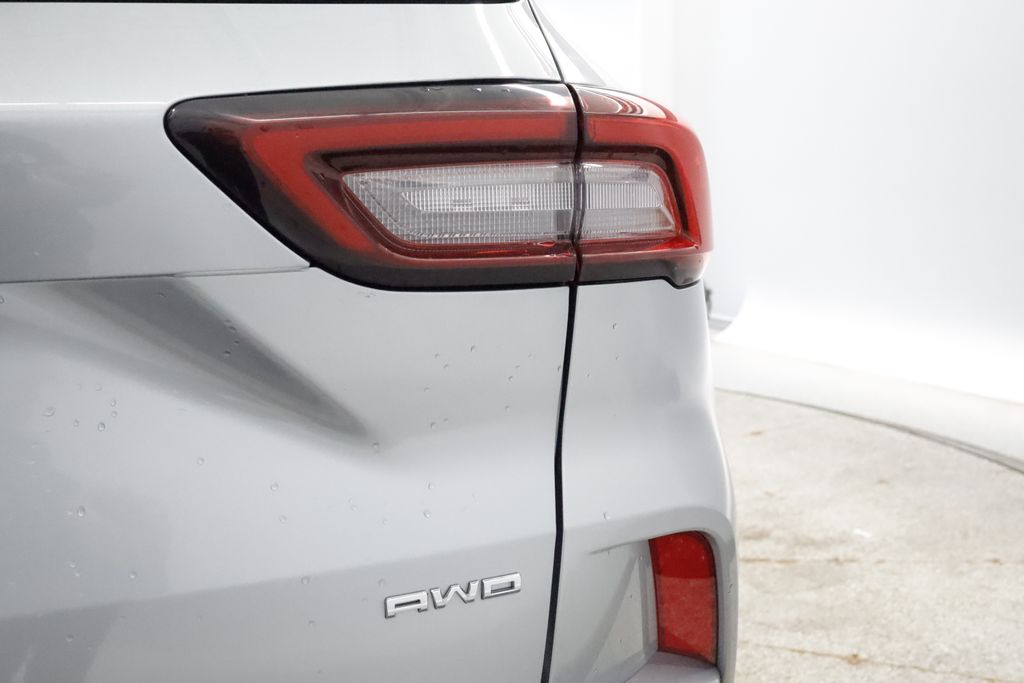 Thumbnail: 2023 Ford Escape - 24