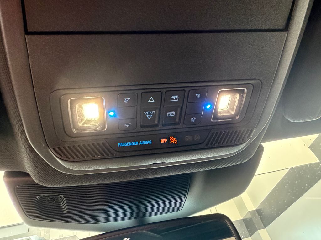 Thumbnail: 2020 Ford Explorer - 36