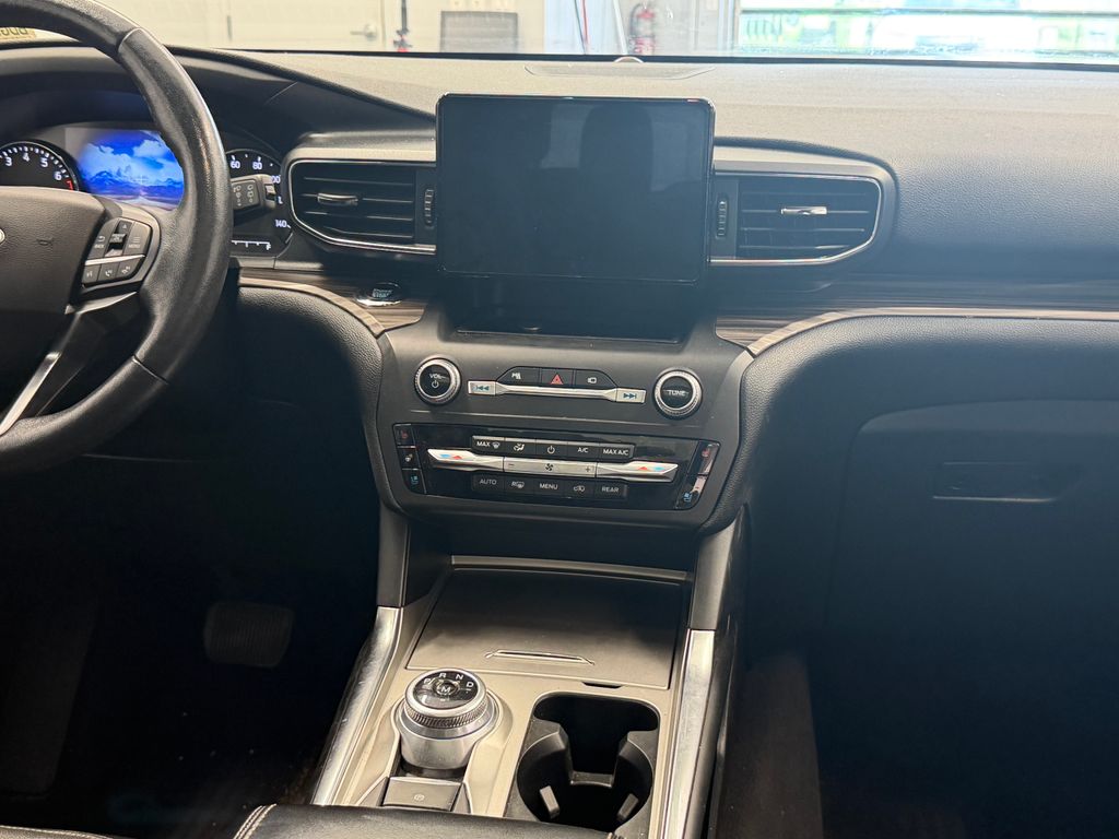 Thumbnail: 2020 Ford Explorer - 22