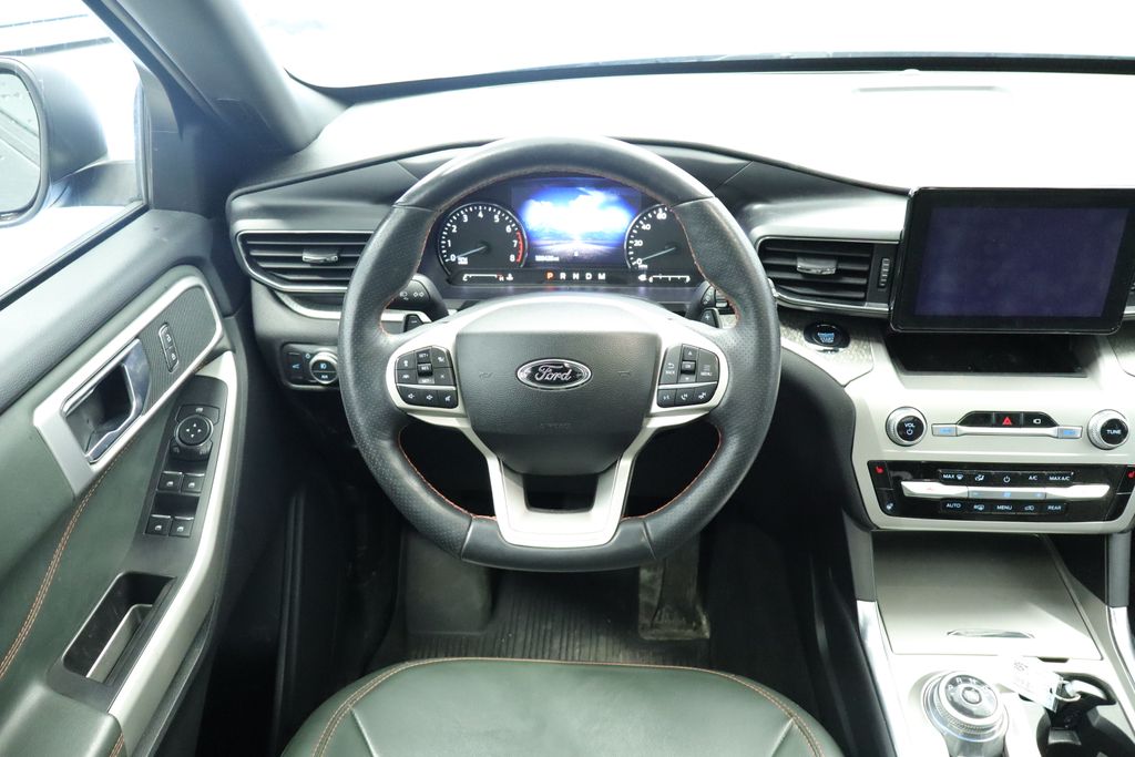 Thumbnail: 2022 Ford Explorer - 9