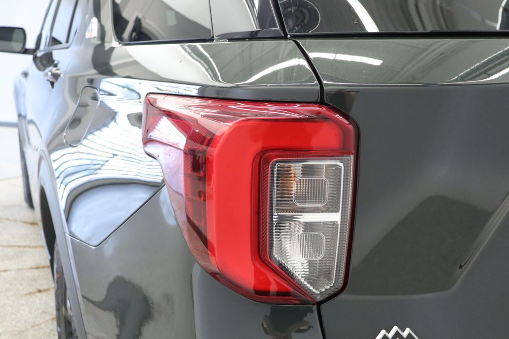Thumbnail: 2022 Ford Explorer - 24