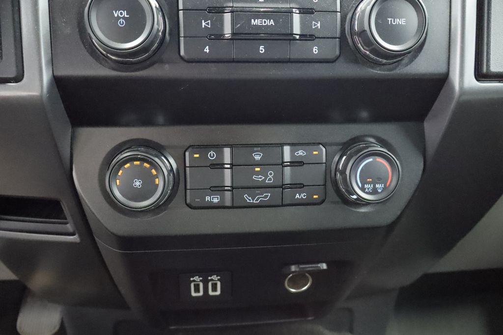 Thumbnail: 2019 Ford F-150 - 30