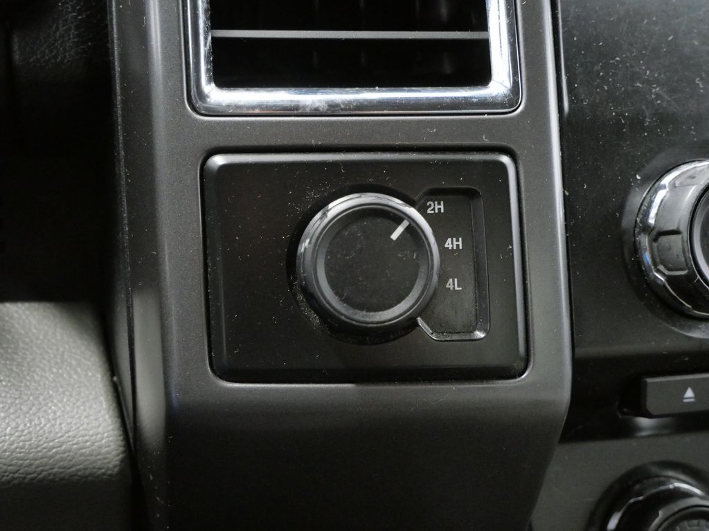 Thumbnail: 2015 Ford F-150 - 26