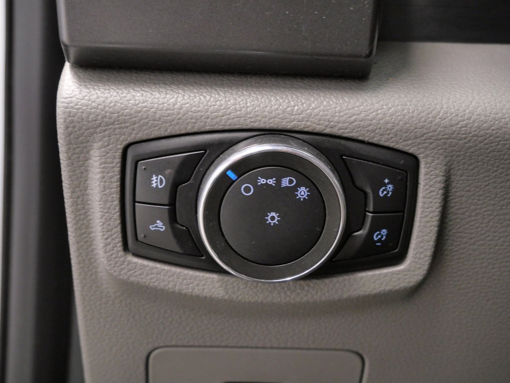 Thumbnail: 2015 Ford F-150 - 21