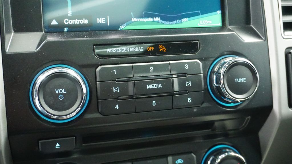 Thumbnail: 2017 Ford F-150 - 33