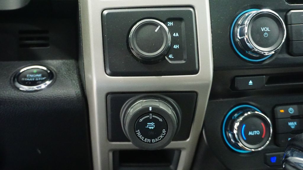 Thumbnail: 2017 Ford F-150 - 31