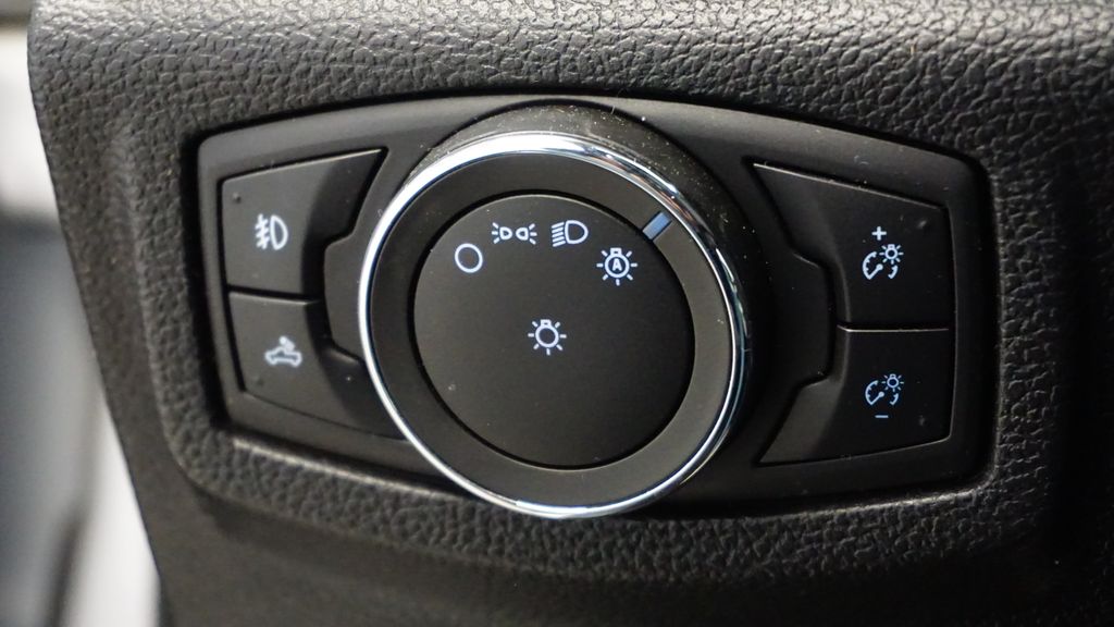 Thumbnail: 2017 Ford F-150 - 29