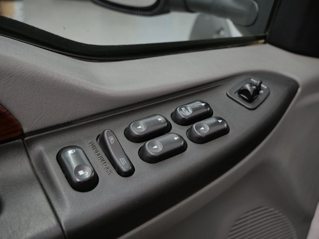 Thumbnail: 2005 Ford F-250 - 19