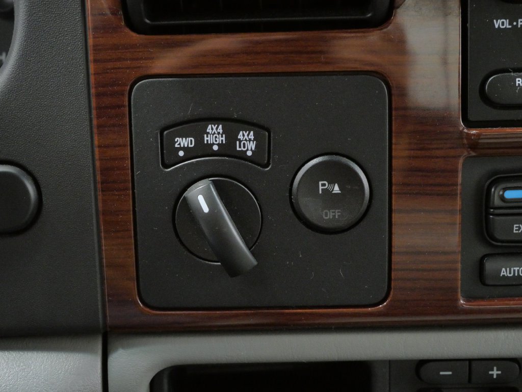 Thumbnail: 2005 Ford F-250 - 26