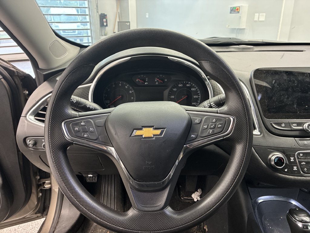 Thumbnail: 2020 Chevrolet Malibu - 2