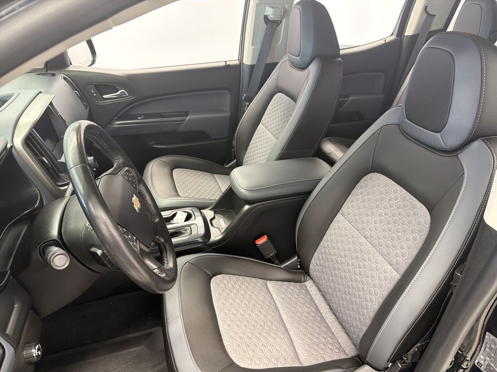 Thumbnail: 2020 Chevrolet Colorado - 9