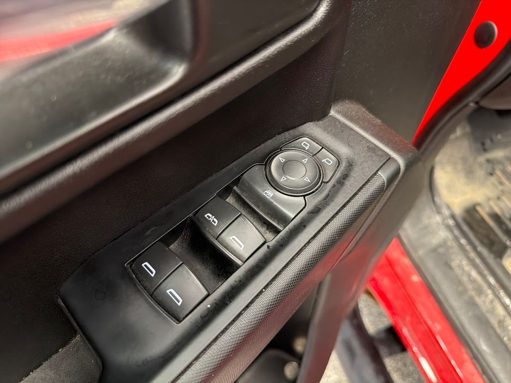 Thumbnail: 2020 Chevrolet Silverado 1500 - 23